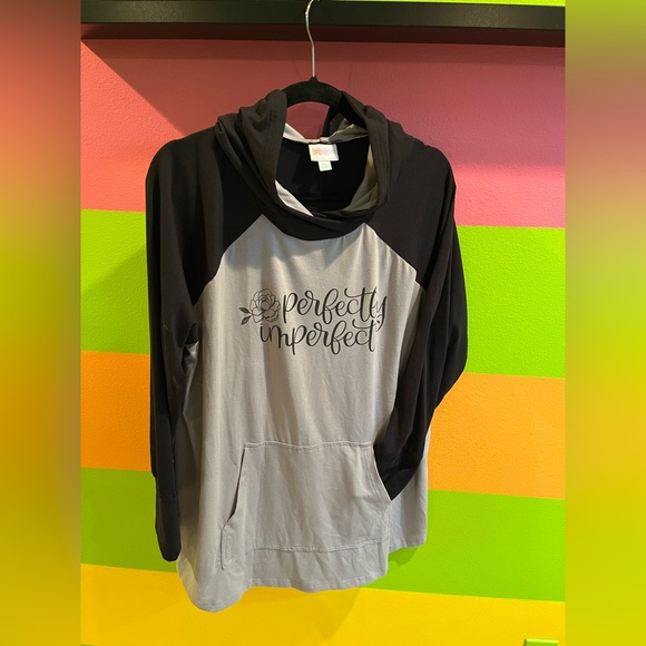 This is a XXL LuLaroe Amber. - Picture 1 of 1